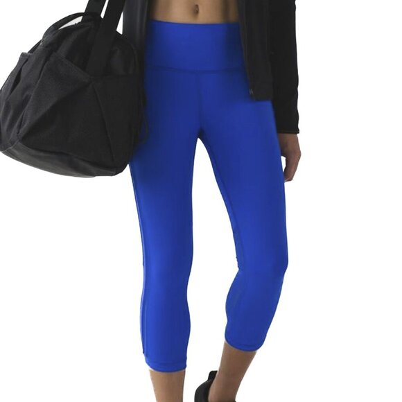 lululemon athletica Pants - Lululemon Hit It Crop Cerulean Blue Mesh High-Rise Reflective Size 2 - NWOT